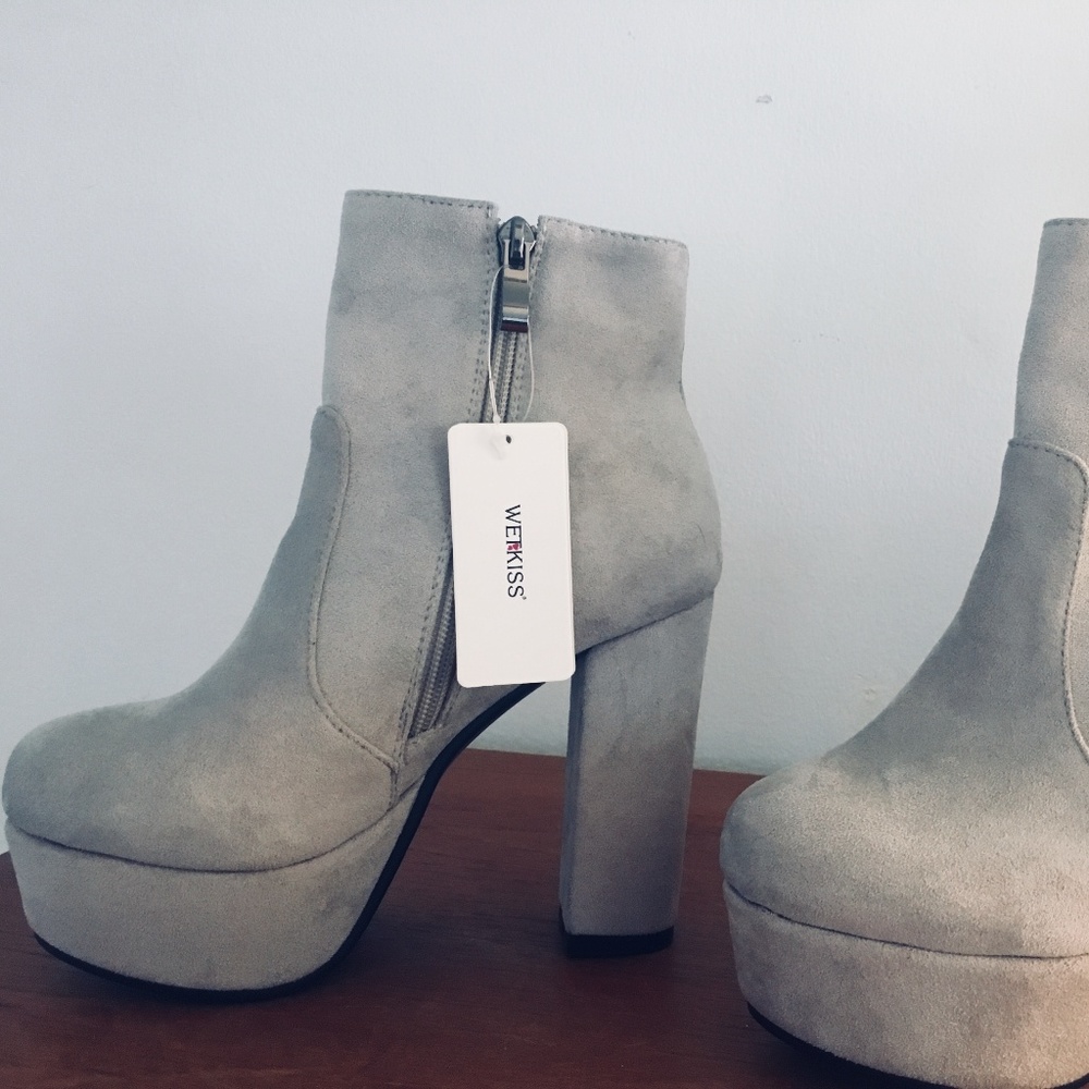 High Quality Platform Heel Ankle Boot Size 5.5